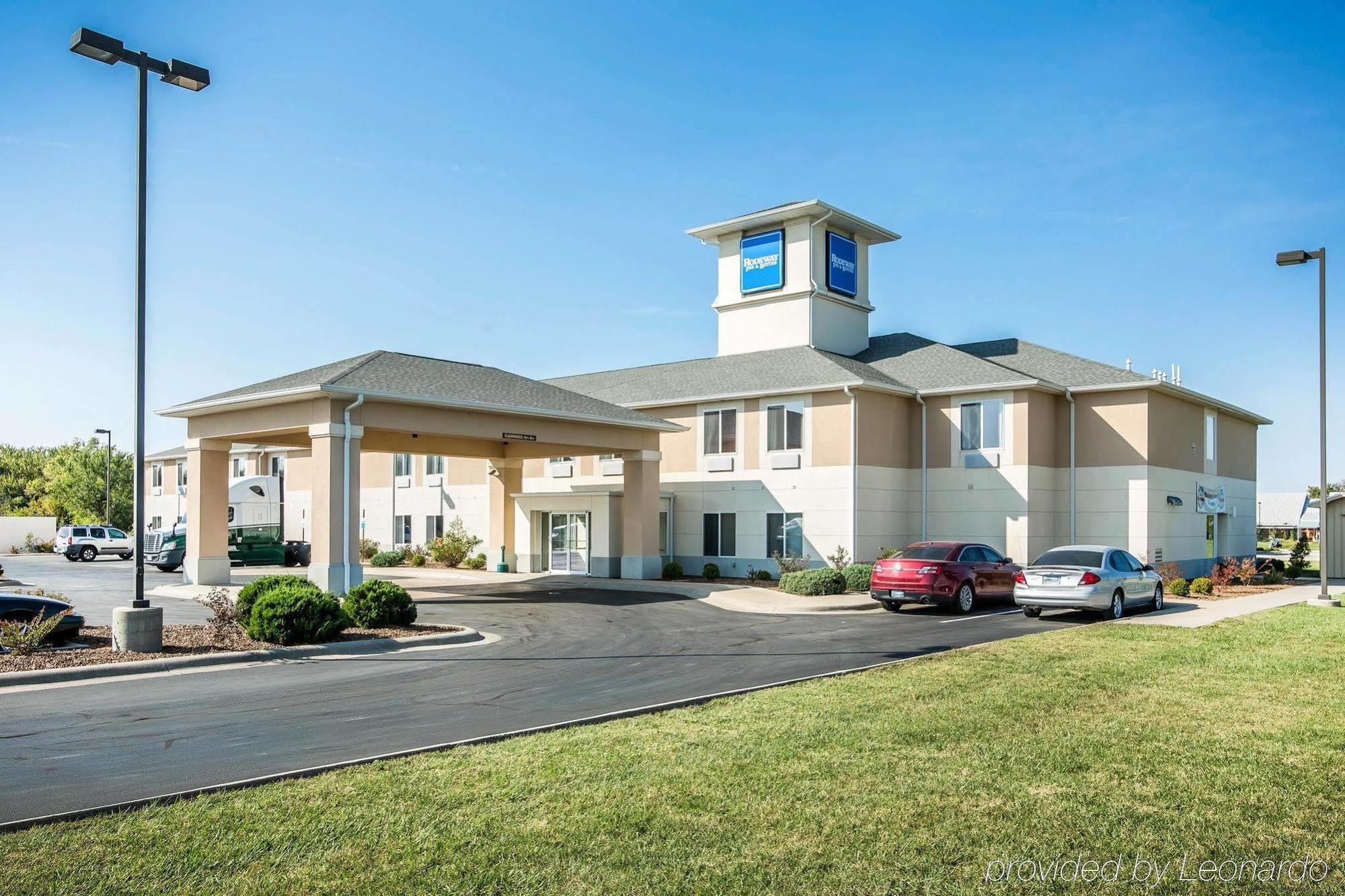 Quality Inn Parsons North Exteriér fotografie
