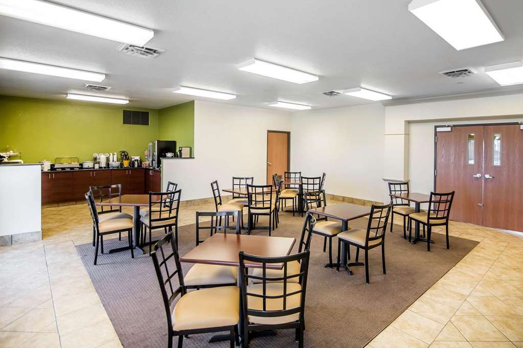 Quality Inn Parsons North Restaurace fotografie