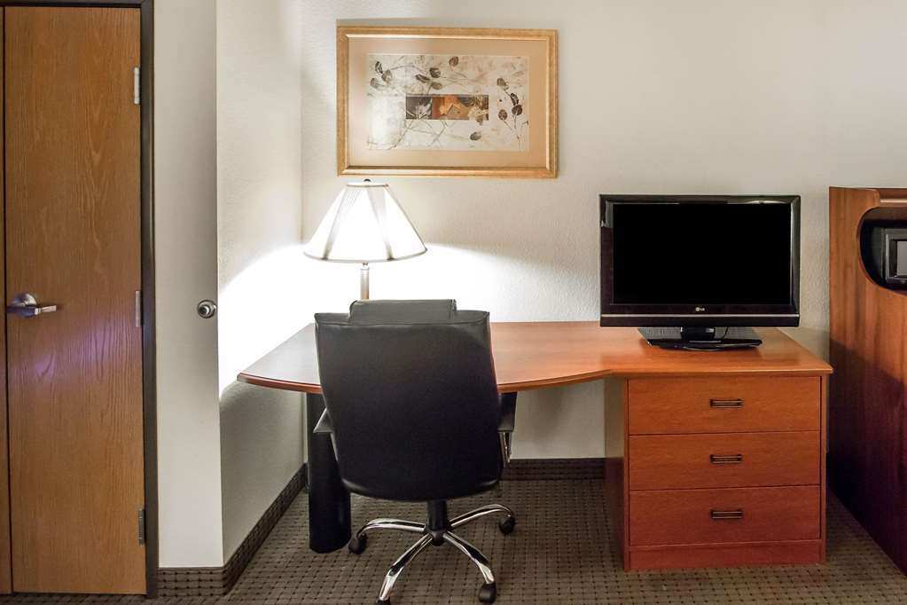 Quality Inn Parsons North Pokoj fotografie