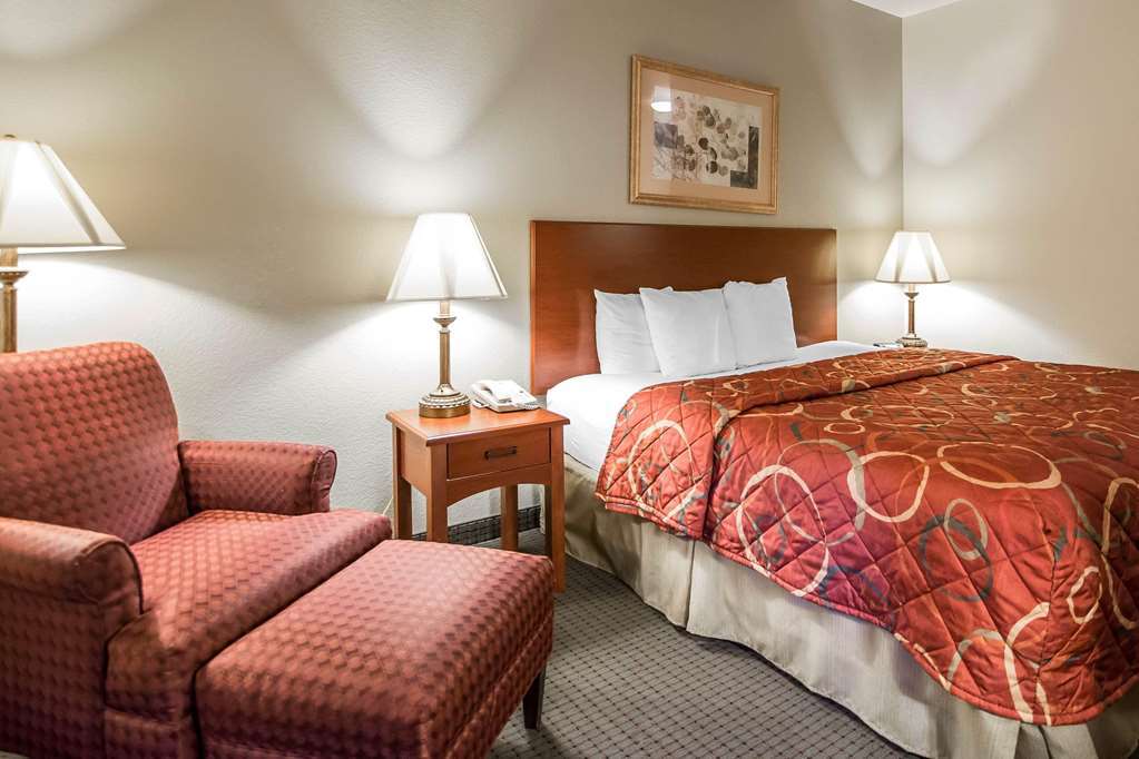 Quality Inn Parsons North Pokoj fotografie